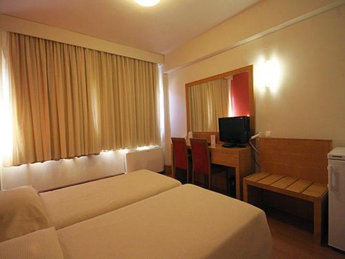 Diana Hotel Chios Town Extérieur photo